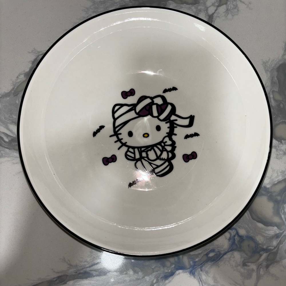Hello Kitty mummy bowl